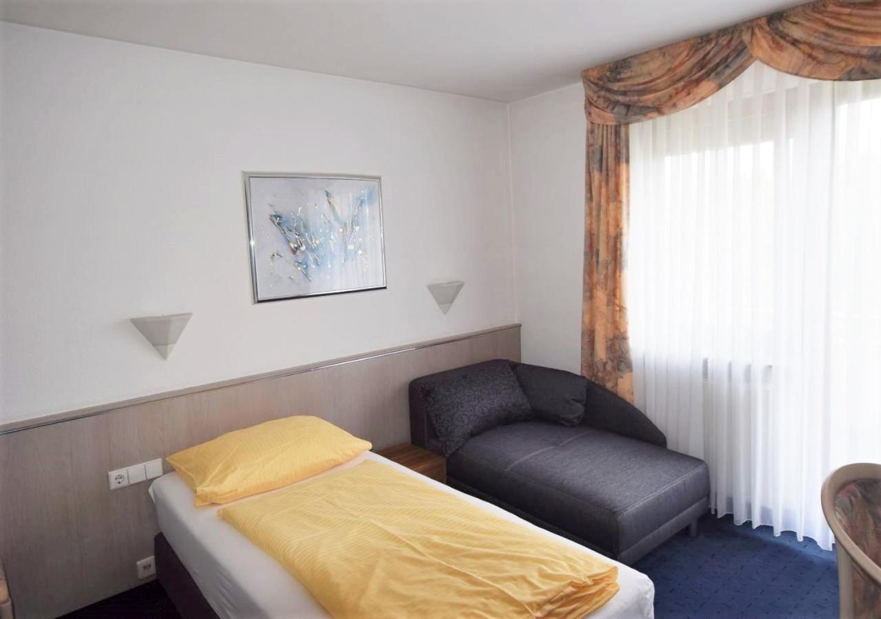 Alena - Kontaktlos Check-in 3* Filderstadt
